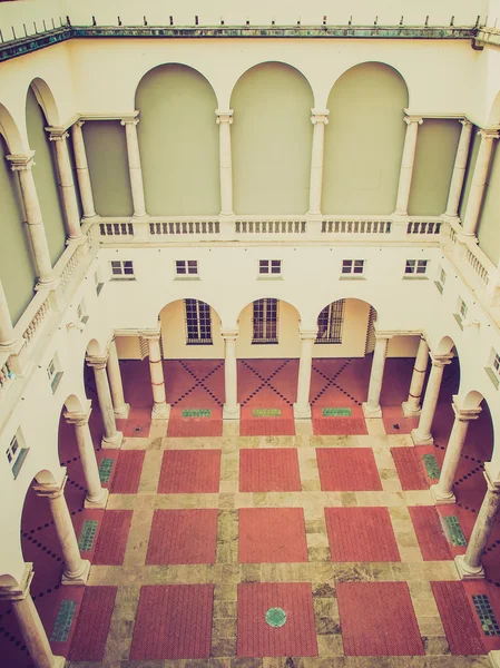 Retro vzhled paláce doge v Janově — Stock fotografie
