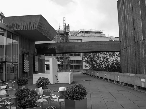 Черно-белая Hayward Gallery London — стоковое фото