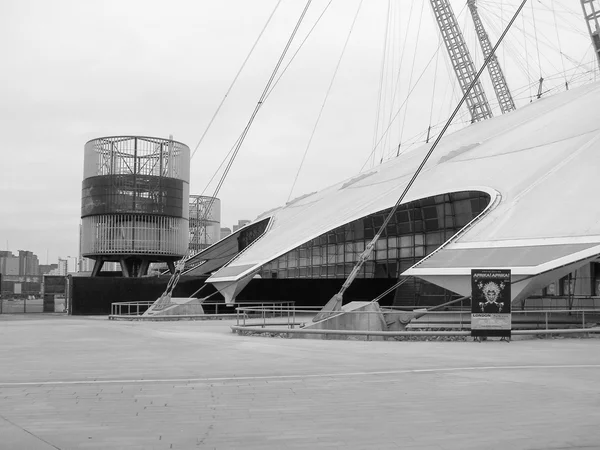 Millenium Dome Londres noir et blanc — Photo