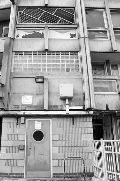 Черно-белый Робин Гуд Гарден Лондон — стоковое фото