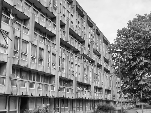 siyah-beyaz robin hood gardens Londra