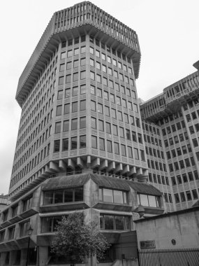 Siyah-Beyaz Kraliçe anne gate london