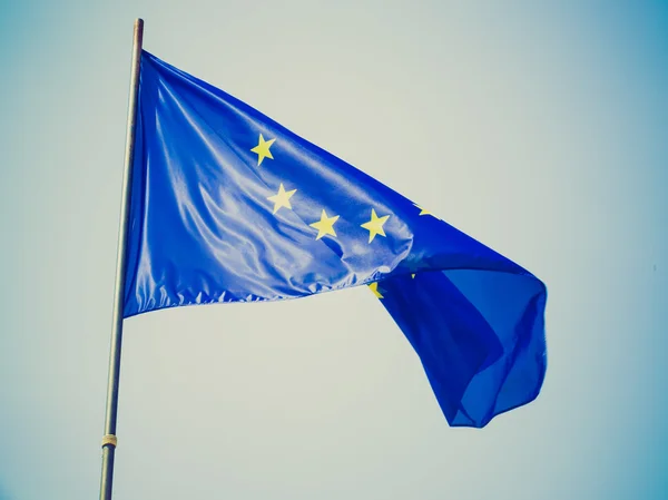 역대기처럼 보이는 유럽의 깃발 — 스톡 사진