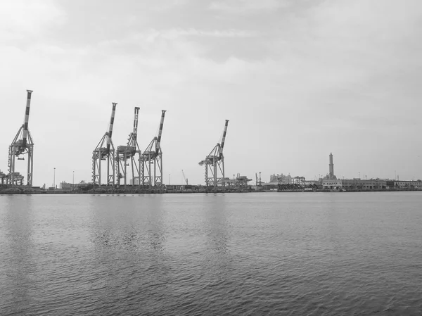 Černé a bílé porto vecchio starý přístav v Janově — Stock fotografie