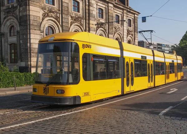 Straßenbahn in Dresden — Stockfoto