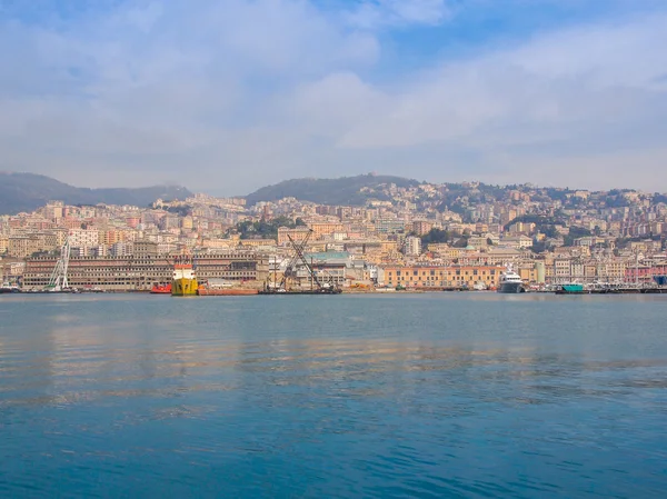 View of Genua Italië van de zee — Stockfoto