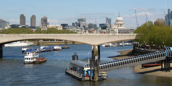 Río Támesis en Londres — Foto de Stock