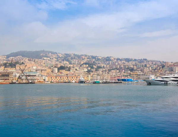 Vista de Génova Italia desde el mar —  Fotos de Stock