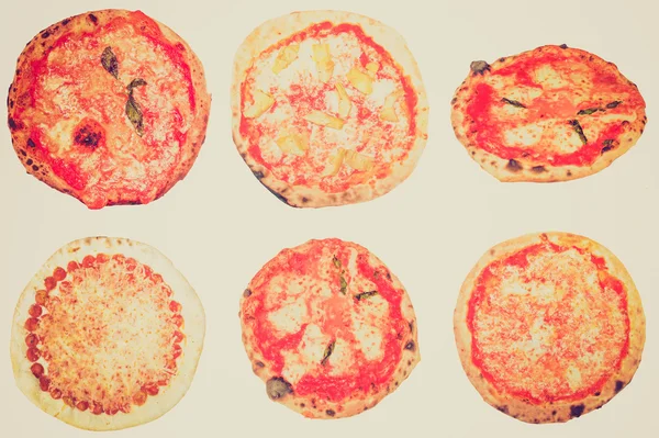 Retro look Pizza isolada — Fotografia de Stock