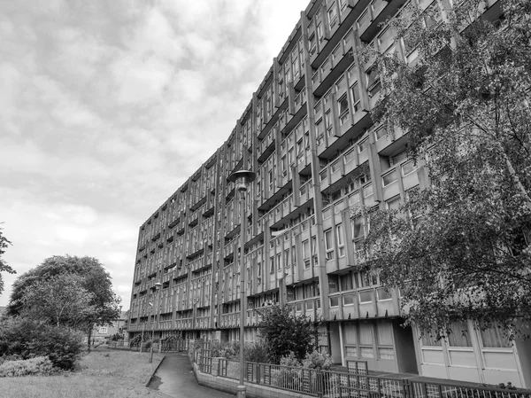 Blanco y negro Robin Hood Gardens Londres —  Fotos de Stock