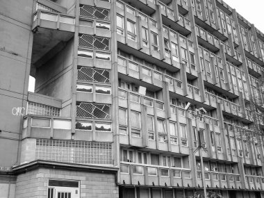 siyah-beyaz robin hood gardens Londra