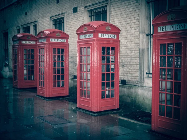 Retro nézd London telefonfülke — Stock Fotó