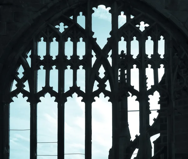 Antike gotische Fenster — Stockfoto