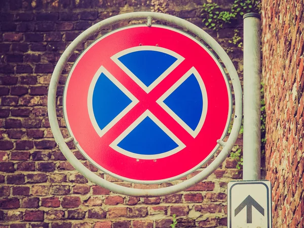 Retro look No parking sign — Stock Photo, Image