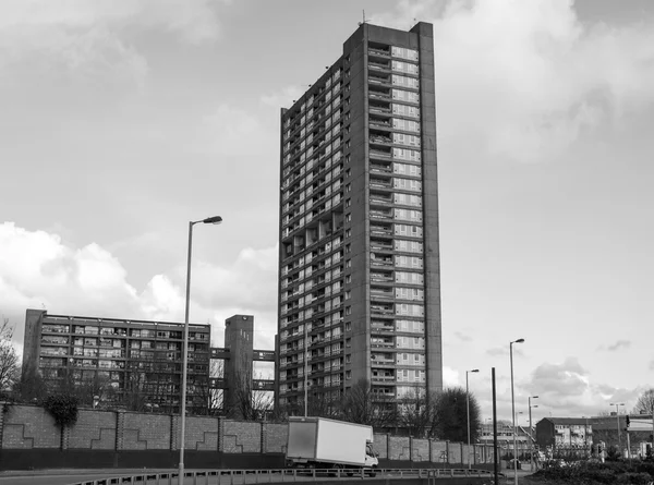 Czarno-białe balfron tower w Londynie — Zdjęcie stockowe