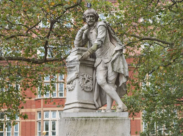 Estatua William Shakespeare Año 1874 Plaza Leicester Londres Reino Unido — Foto de Stock