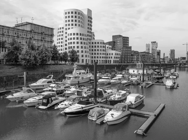 Schwarz-weißer medienhafen duesseldorf — Stockfoto