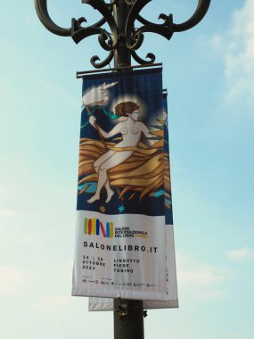 TURIN, İTALYA - CIRCA ECTOBER 2021: Salone Libro (çeviri Kitap Fuarı)