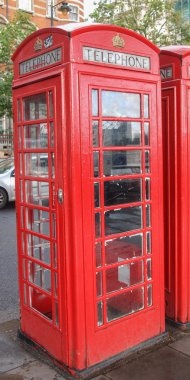Londra telefon kulübesi