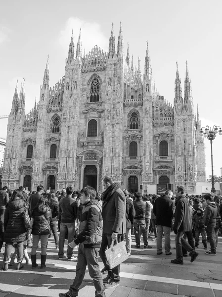 Black and white Mass at Duomo di Milano — Stock Photo, Image