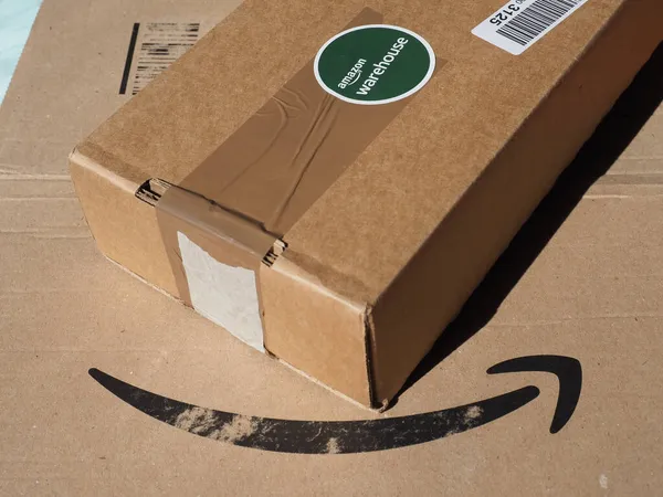 Seattle Eua Circa Outubro 2021 Amazon Warehouse Oferece Ótimas Ofertas — Fotografia de Stock