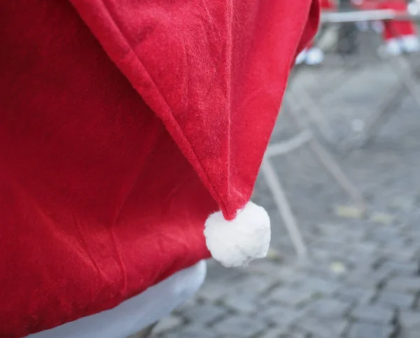 Chapéu Vermelho Branco Papai Noel Com Pompom — Fotografia de Stock