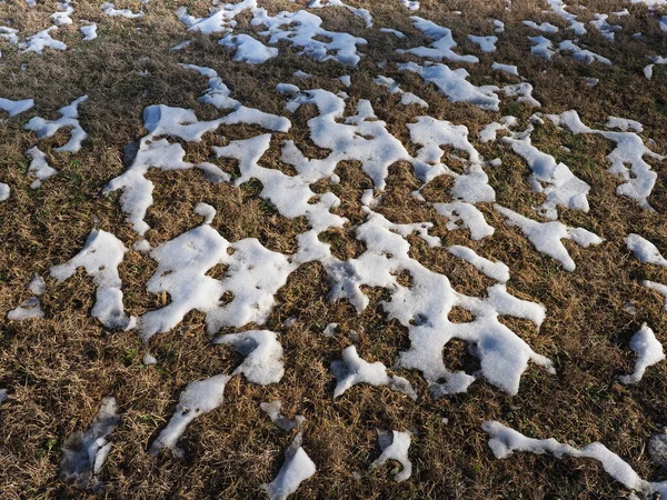 Snow Melting Meadow Winter — Stock Photo, Image