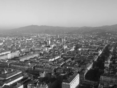 İtalya 'nın Torino kentinin hava manzarası. Piazza Castello meydanı siyah beyaz.