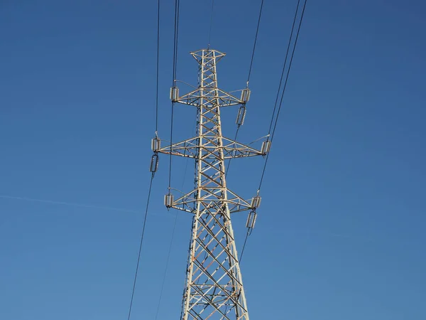 Electric Power High Voltage Transmission Line Tower — Stock Photo, Image