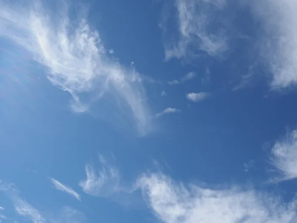 Blauwe Lucht Met Wolken Nuttig Als Achtergrond — Stockfoto