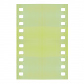 prázdný 35 mm film izolovaný přes bílé pozadí