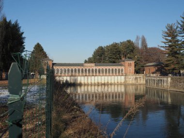 1866 'da İtalya' nın Chivasso şehrinde inşa edilen Canale Cavour suni su yolunun açılışında.