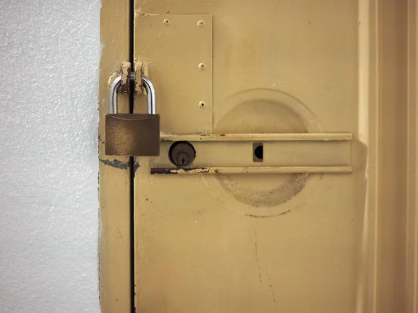 Door Lock Grunge Industrial Metal Door — Stock Photo, Image