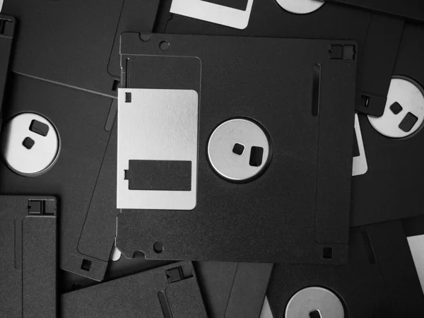 Mnoho Magnetických Disket Pro Ukládání Osobních Dat Černobílém Provedení — Stock fotografie