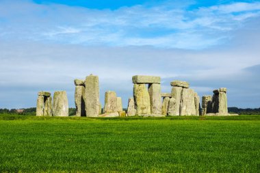 İngiltere, Wiltshire 'daki Stonehenge tarih öncesi taş anıtı HDR