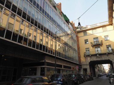 TURIN, İTALYA - CIRCA FEBRUARY 2022 Via Giolitti 18 ofis binası mimarlar Gino Becker ve Josef Rosenthal tarafından 1960 'larda inşa edildi.
