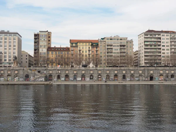 Turin Fevereiro Circa 2022 Bancos Rio Turim — Fotografia de Stock