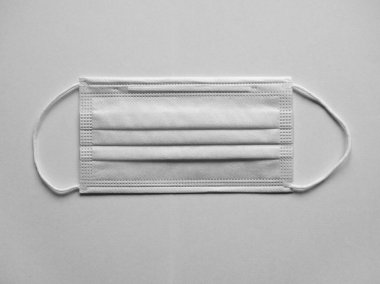 Siyah-beyaz COVID-19 da dahil olmak üzere solunum hastalıklarından korumak için kullanılan yüz maskesi