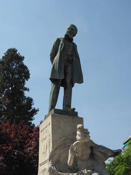 Monument Över Den Italienske Vetenskapsmannen Galileo Ferraris 1903 Skulptören Luigi — Stockfoto