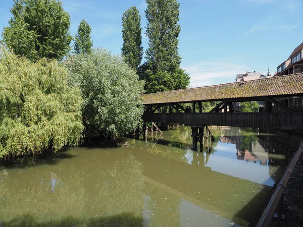 Henkersteg Aka Langer Steg Drewniana Kładka Dla Pieszych Nad Rzeką — Zdjęcie stockowe