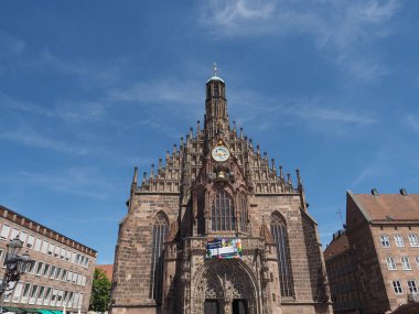 NUERNBERG, GERMANY - CIRCA HAZİRAN 2022: Frauenkirche, çeviri: