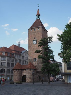 NUERNBERG, ALMANY - CRCA HAZİRAN 2022 Weisser Turm Çeviri: