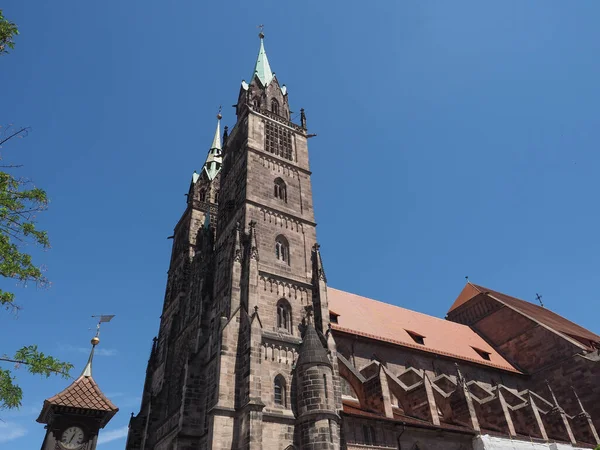 San Lorenz Traducción San Lorenzo Iglesia Evangélica Luterana Nuernberg Alemania — Foto de Stock