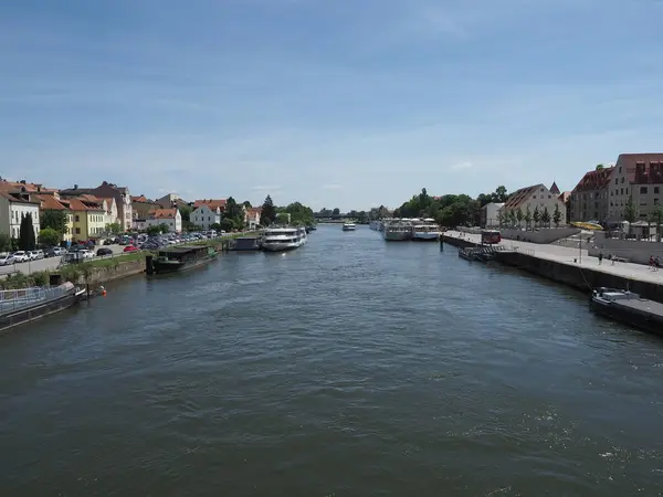 Regensburg Alemania Circa Junio 2022 Vista Del Danubio —  Fotos de Stock