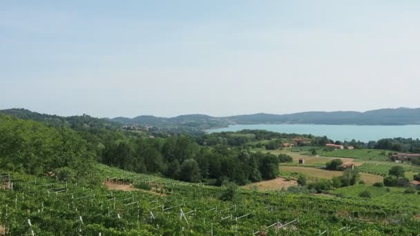 Panning View Viverone Lake Seen Surrounding Hills Piedmont Italy — Stok video
