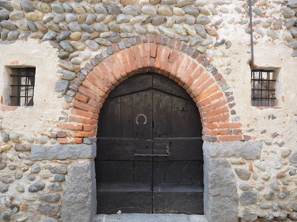 Ancient Medieval Wooden Door Gate Stone Brick Wall — Photo