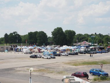 NUERNBERG, ALMANY - CRCA HAZİRAN 2022: Nuernberger Volksfeste halk festivali