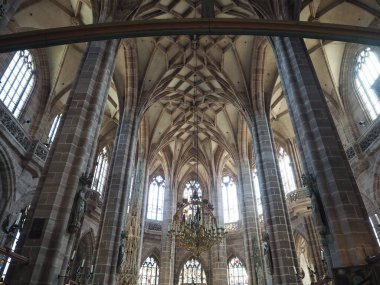 NUERNBERG, GERMANY - CIRCA HAZİRAN 2022: St Lorenz, çeviri St Lawrence, Protestan Lüteryen Kilisesi