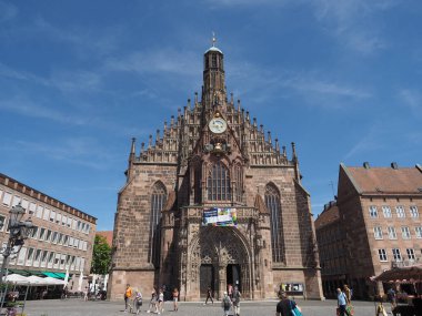 NUERNBERG, GERMANY - CIRCA HAZİRAN 2022: Frauenkirche, çeviri: