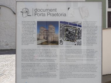 REGENSBURG, GERMANY - CIRCA HAZİRAN 2022: Porta Praetoria Antik Roma Kapısı İ.Ö. 2. yüzyıl dolaylarında
